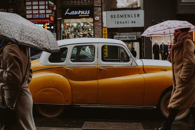 Vintage, Yellow Austin A70