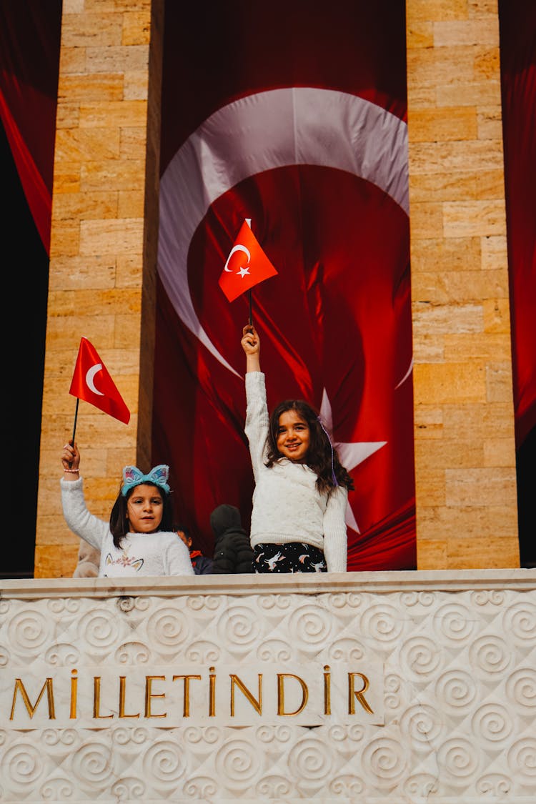 Girls With Flags In Anitkabir