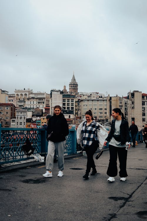 Ilmainen kuvapankkikuva tunnisteilla galata-silta, galata-torni, ihmiset