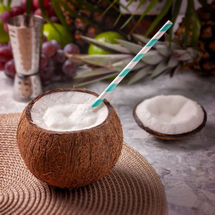 Straw in Coconut · Free Stock Photo