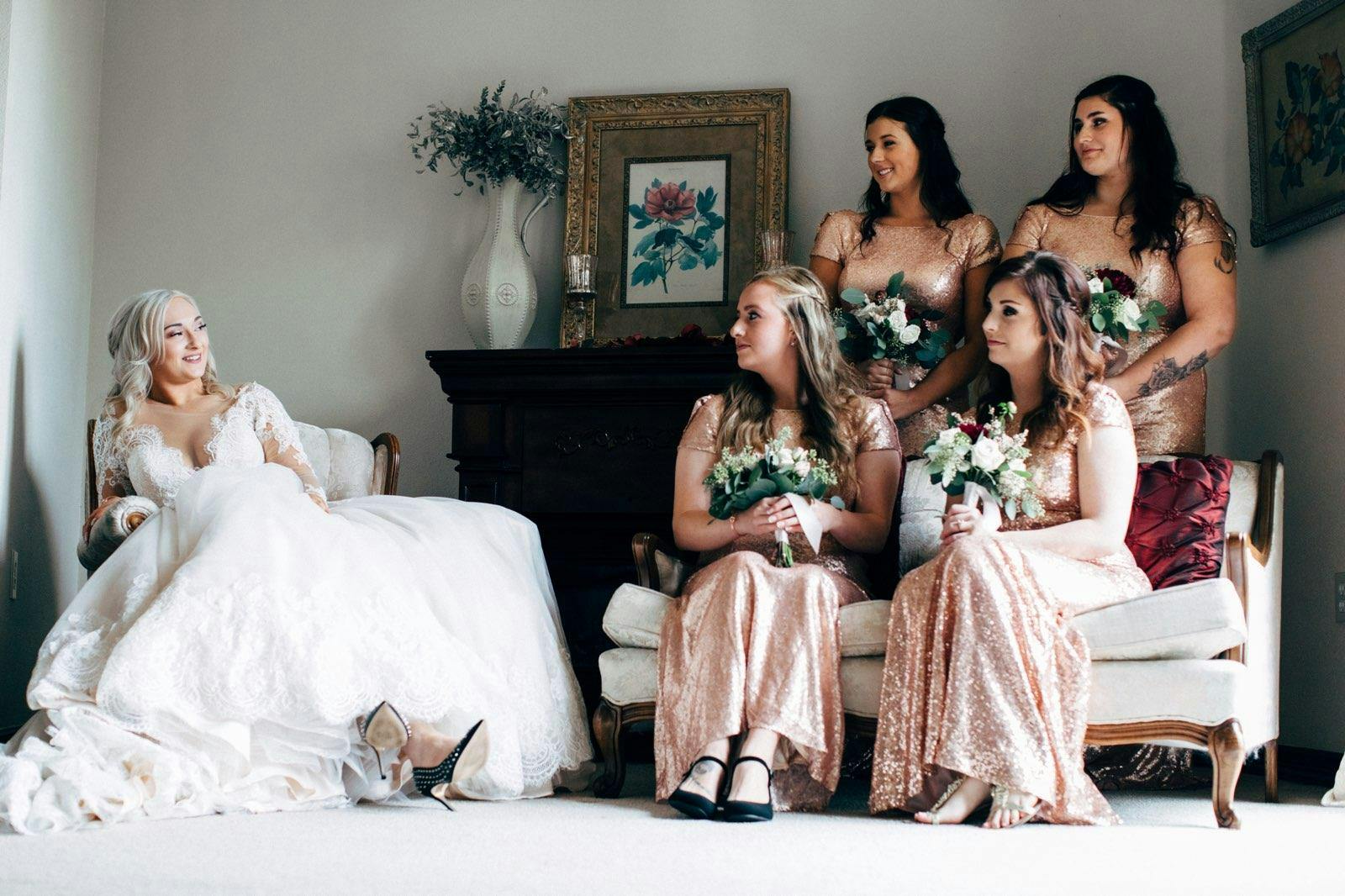 Bride and bridesmaids | Photo: Pexels