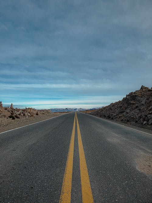 Free Road Leading to the Horizon Stock Photo