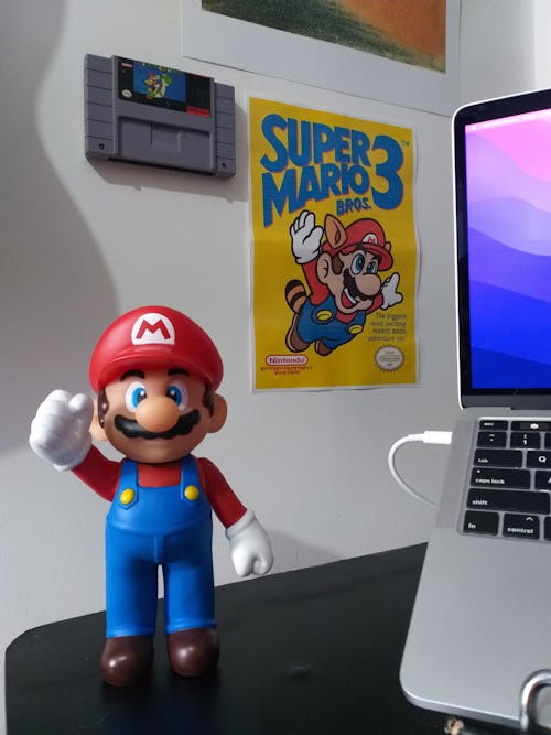 Super Mario Bros and MacBook 