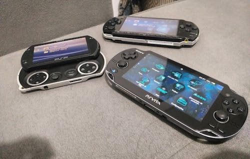 PS Vita, Playstation Portable and PSP Go