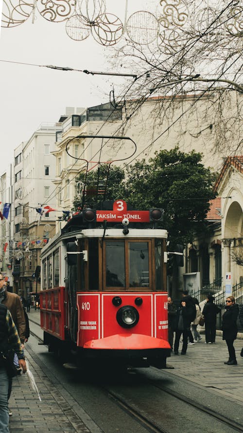 Kostenloses Stock Foto zu menschen, öffentliche verkehrsmittel, seilbahn