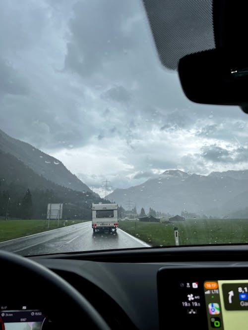 Ingyenes stockfotó alpen, Alpok, autó témában