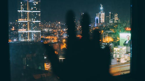 apartman binaları, büyük şehir, gece arka plan içeren Ücretsiz stok fotoğraf