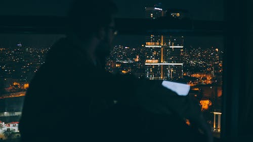 Fotos de stock gratuitas de Bloque de pisos, cinematográfico, ciudad en la noche