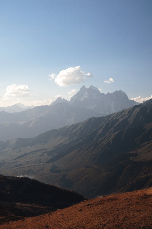 Gratis Immagine gratuita di avventura, cielo azzurro, montagna Foto a disposizione