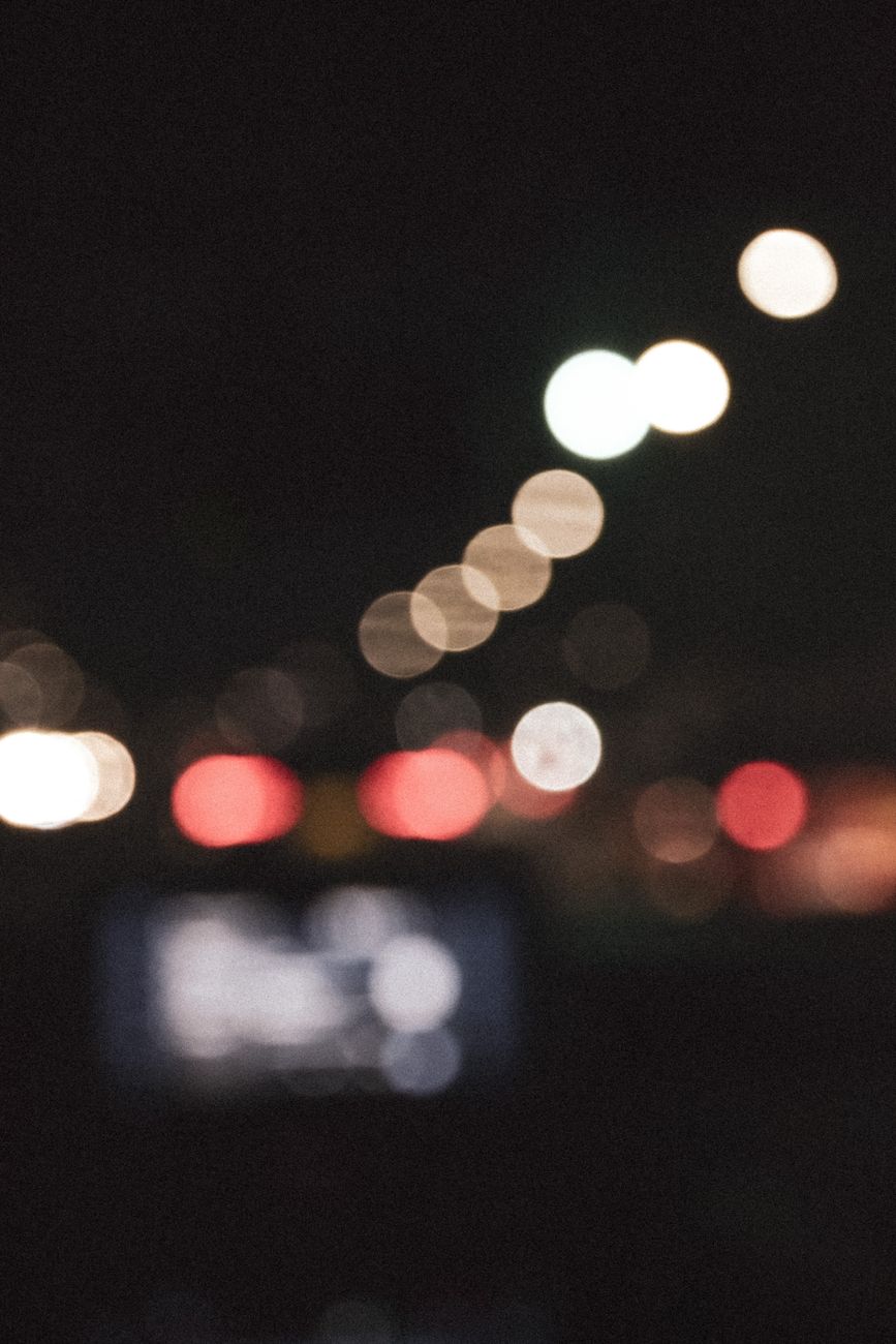 Normas para Conducir de Noche: Luces, Velocidad y Visibilidad