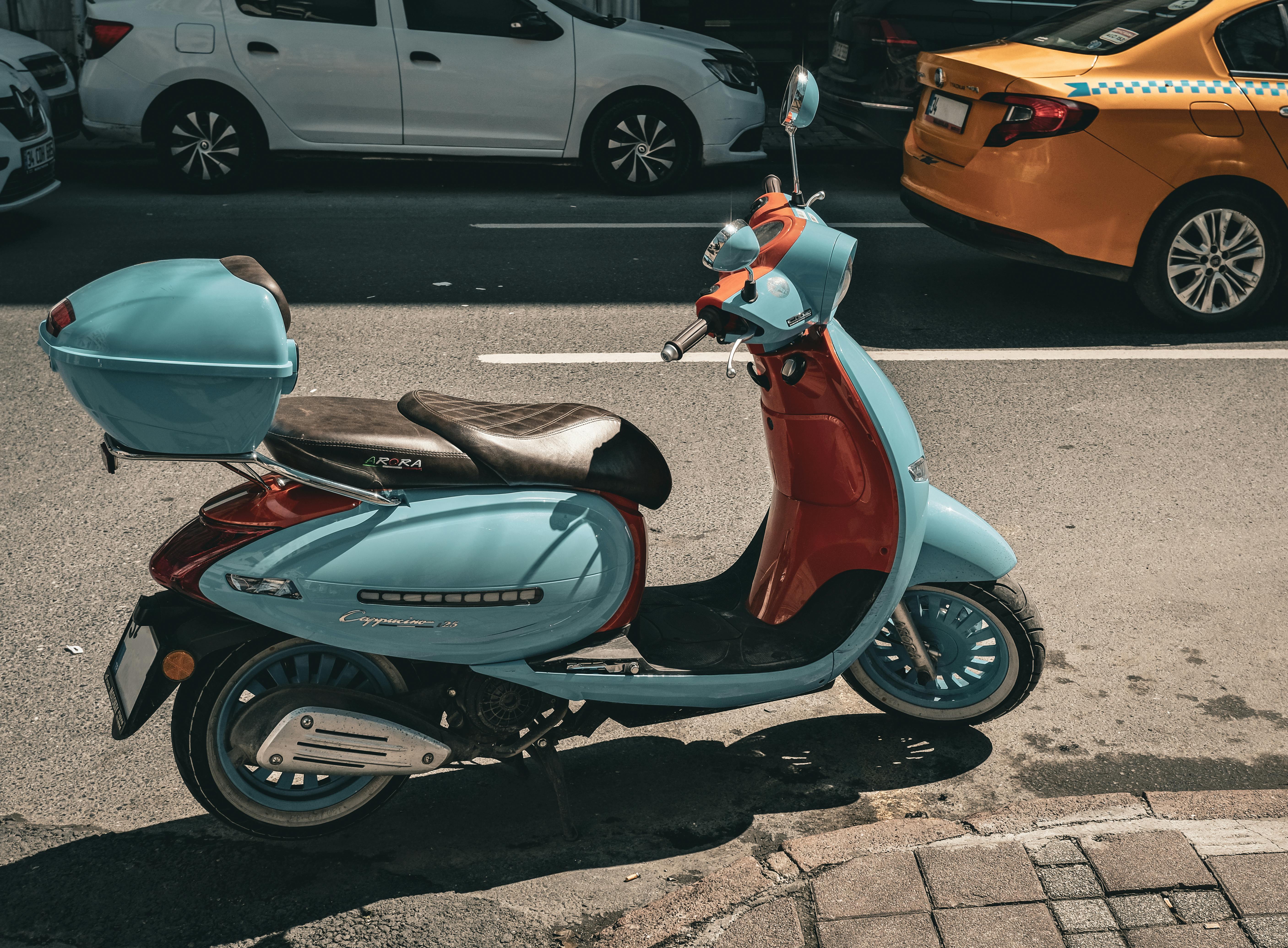 ContiScoot: over 30 Tire Sizes for Urban Mobility and Everyday Commuting — Photo by Crab Lens on Pexels