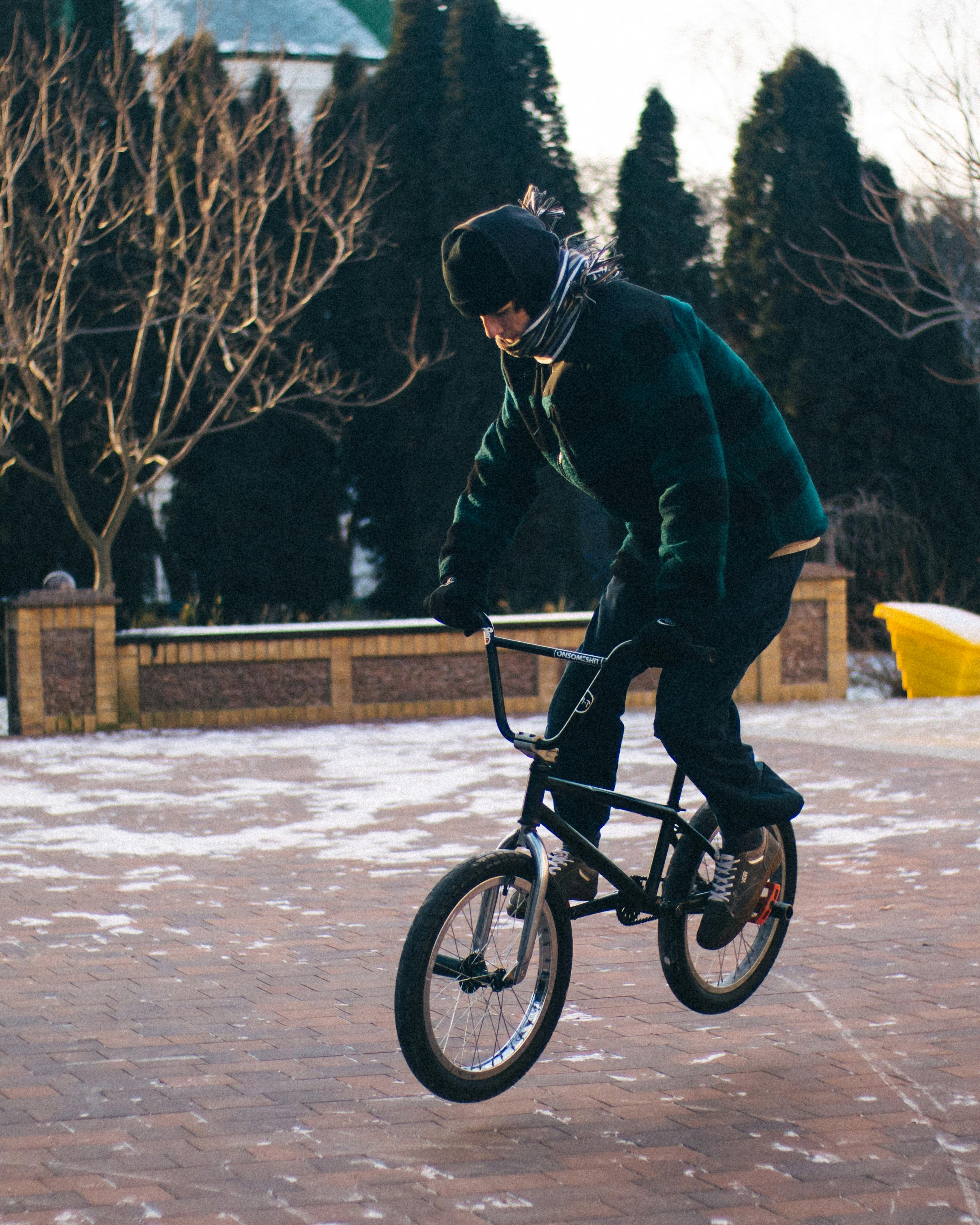 Teenage Boy on BMX Bike Free Stock Photo