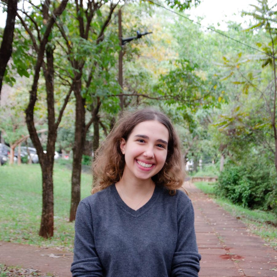 Marisol Vance on camera — photo by pessoas uem on Pexels