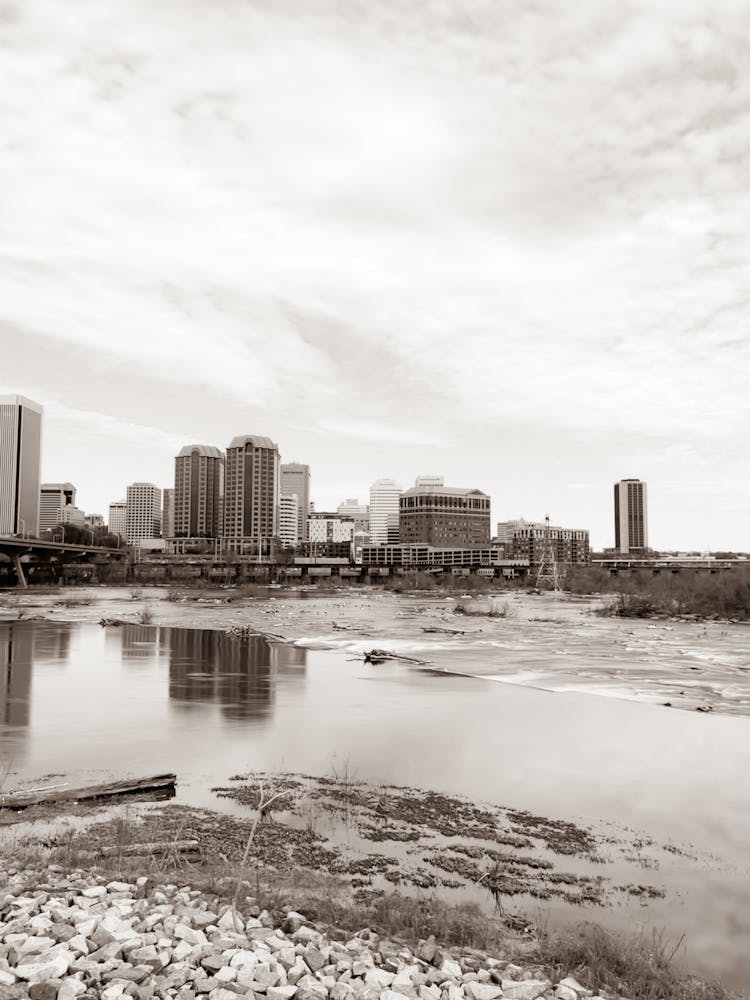 James River In Richmond City, Virginia, USA