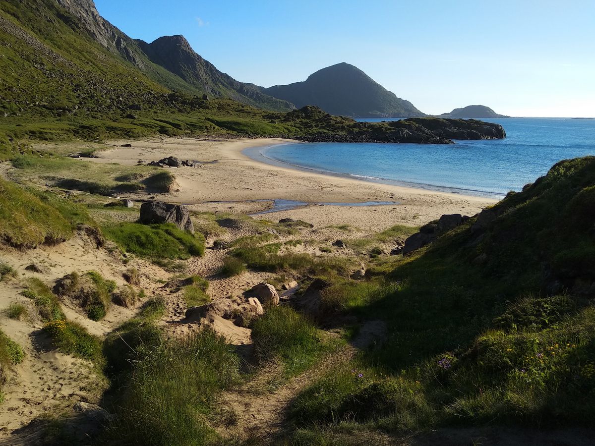 Da Andersen al Premio: come nacque il nome — Baia delle Favole: storia, spiaggia e il legame con Andersen