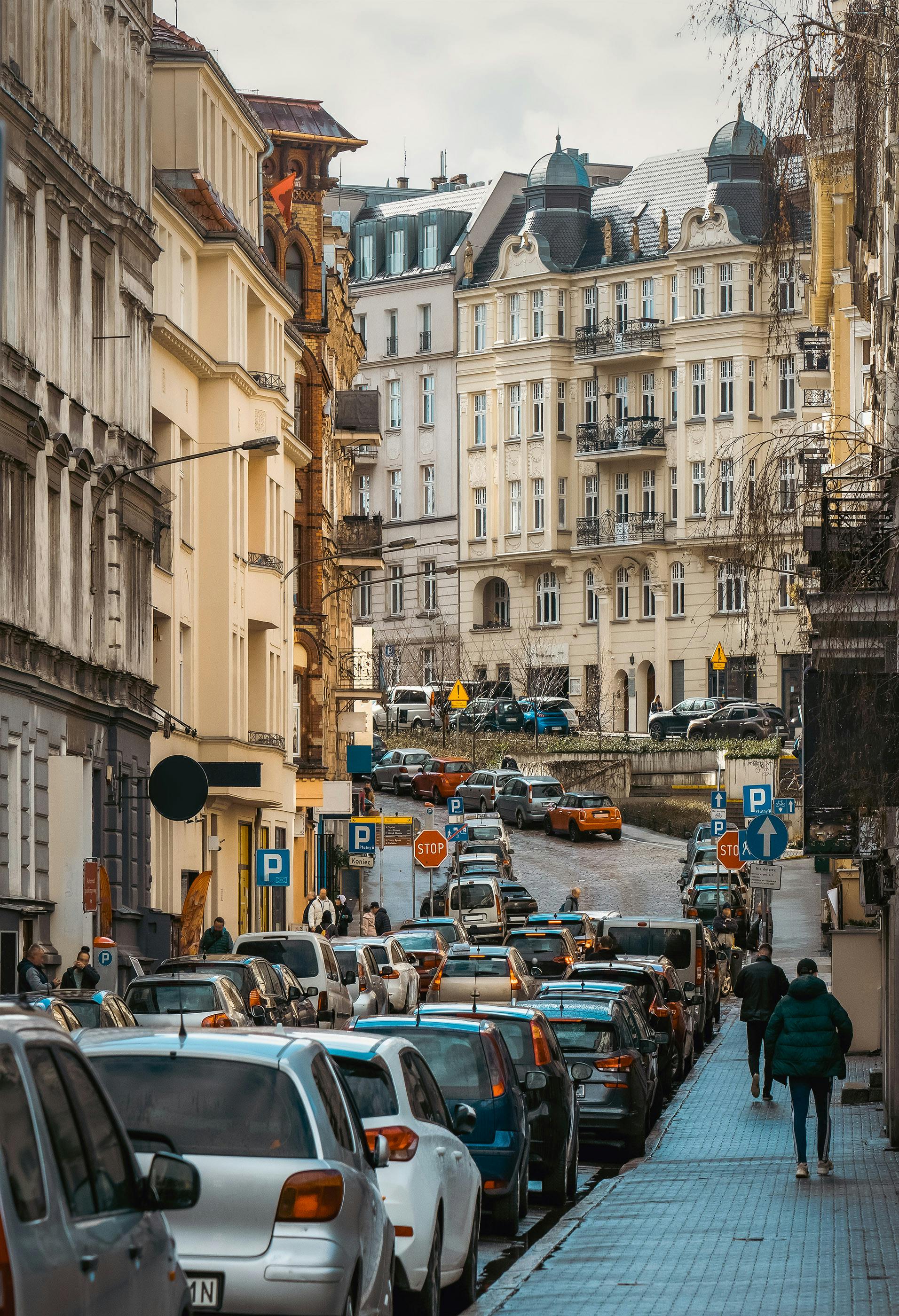 crowded street in the city center · Free Stock Photo