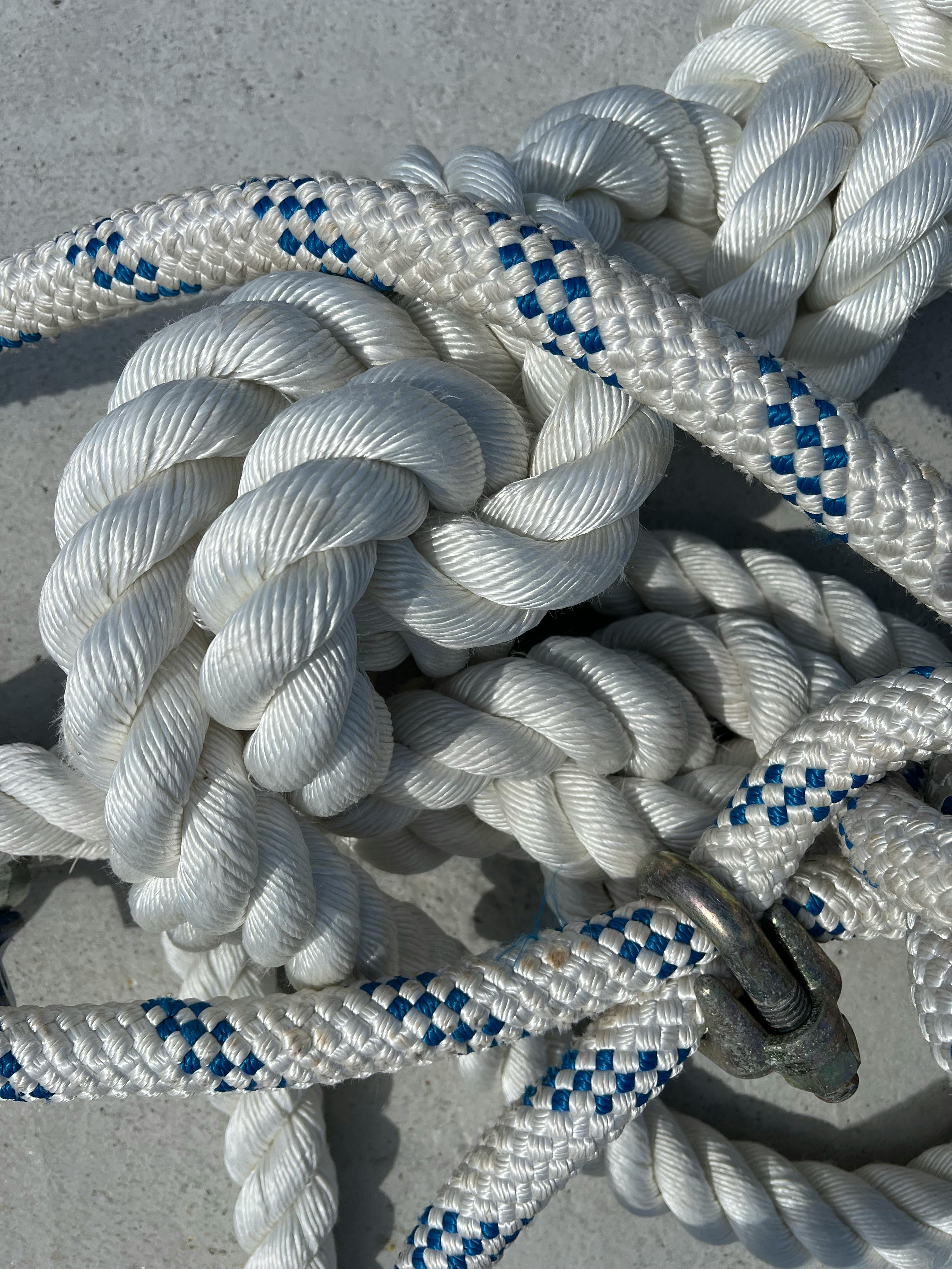 Close-up of Knots on Marine Rope · Free Stock Photo