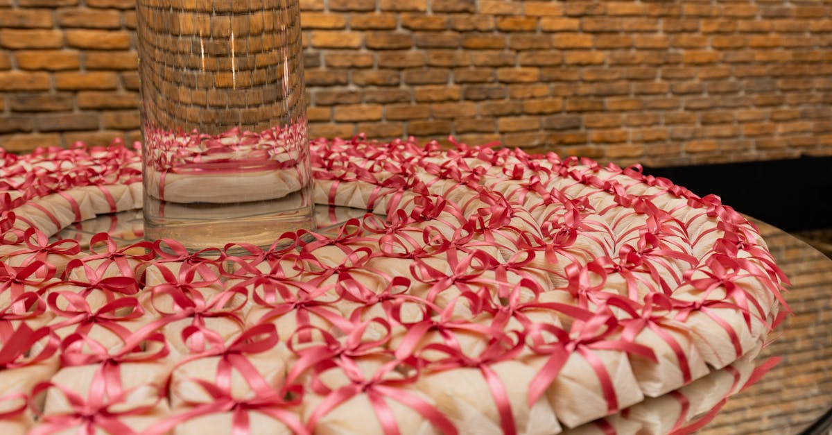 Terinspirasi Souvenir Mewah Kim Woo Bin & Shin Min Ah? Wujudkan Kenangan Manis Anda Bersama Red Ribbon Gift!