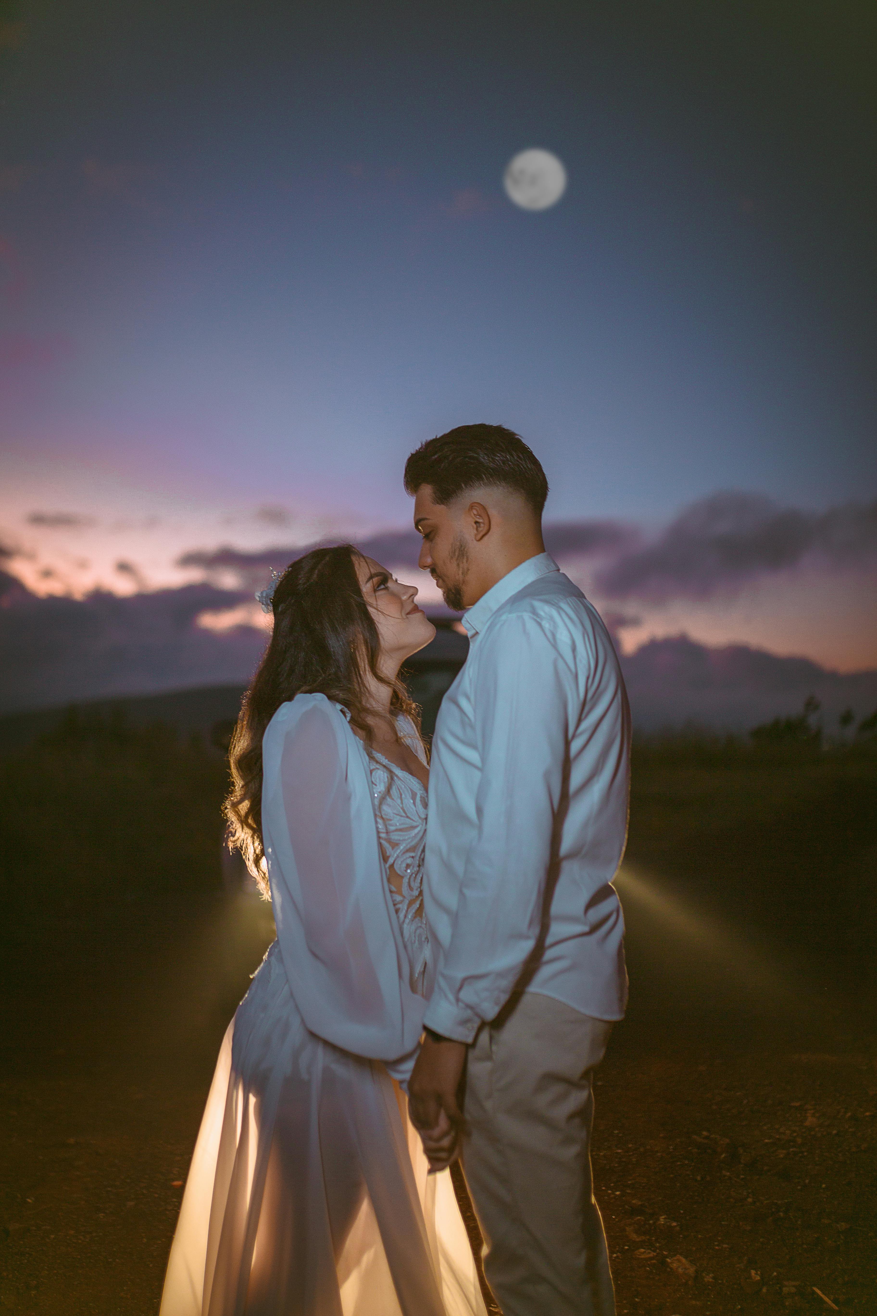Wedding couple in beautiful landscape