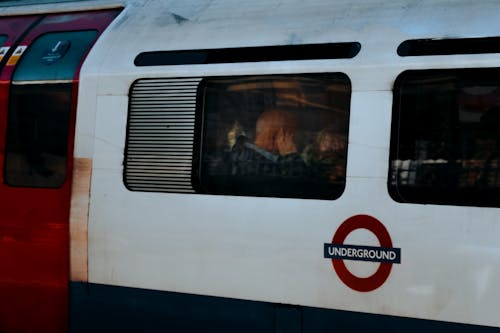 人, 倫敦, 地铁列车 的 免费素材图片