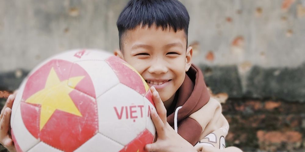 Hành Trình Đổi Đời Của Hậu Vệ Phạm Xuân Mạnh Từ Khó Khăn Đến Thành Công