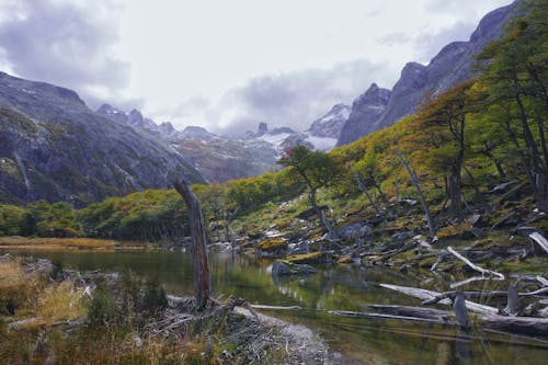 Безкоштовне стокове фото на тему «водойма, гірський хребет, гори»