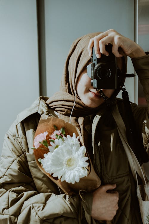 Gratis stockfoto met bloemen, camera, een foto maken