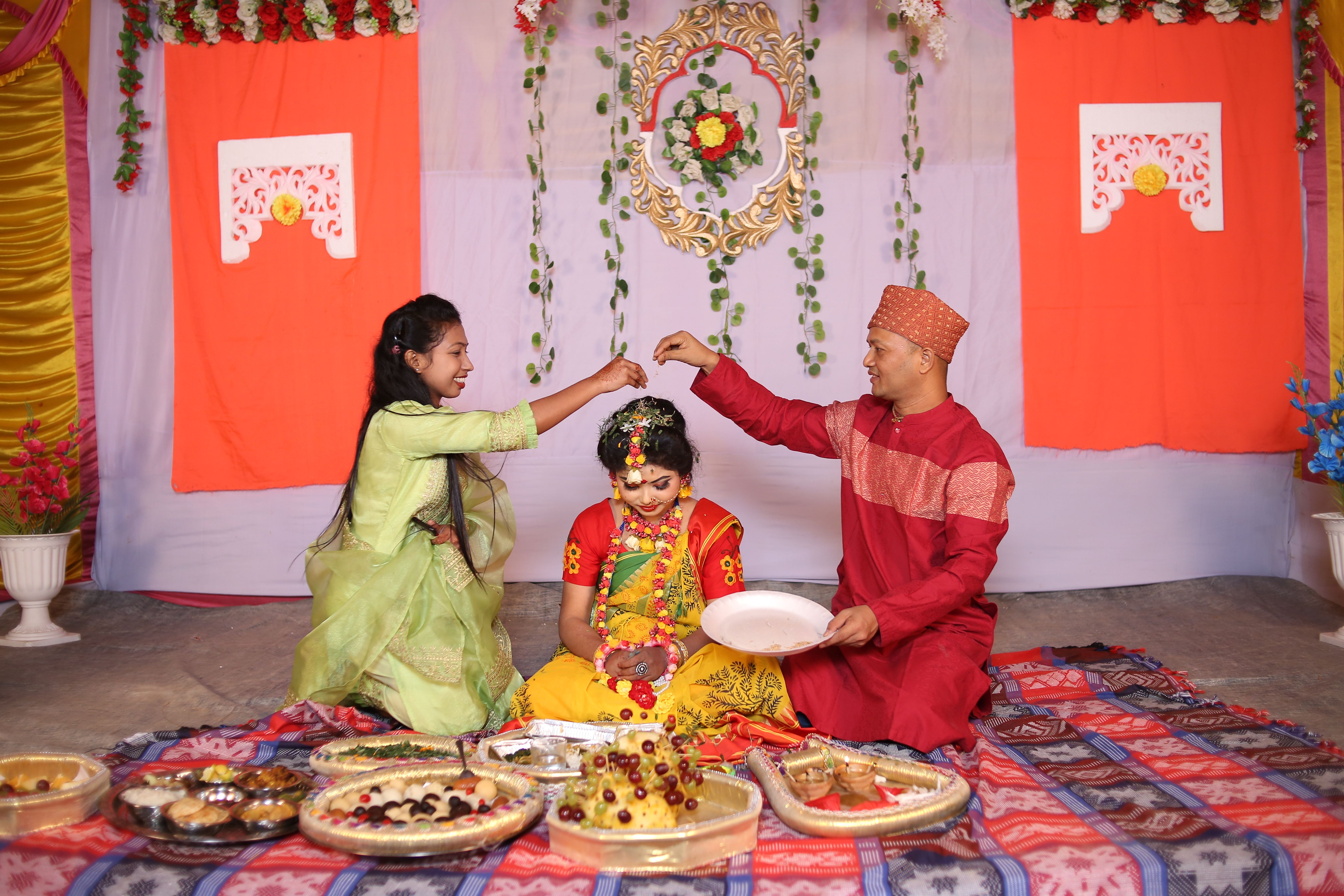 Wedding Portrait of an Indian Couple · Free Stock Photo