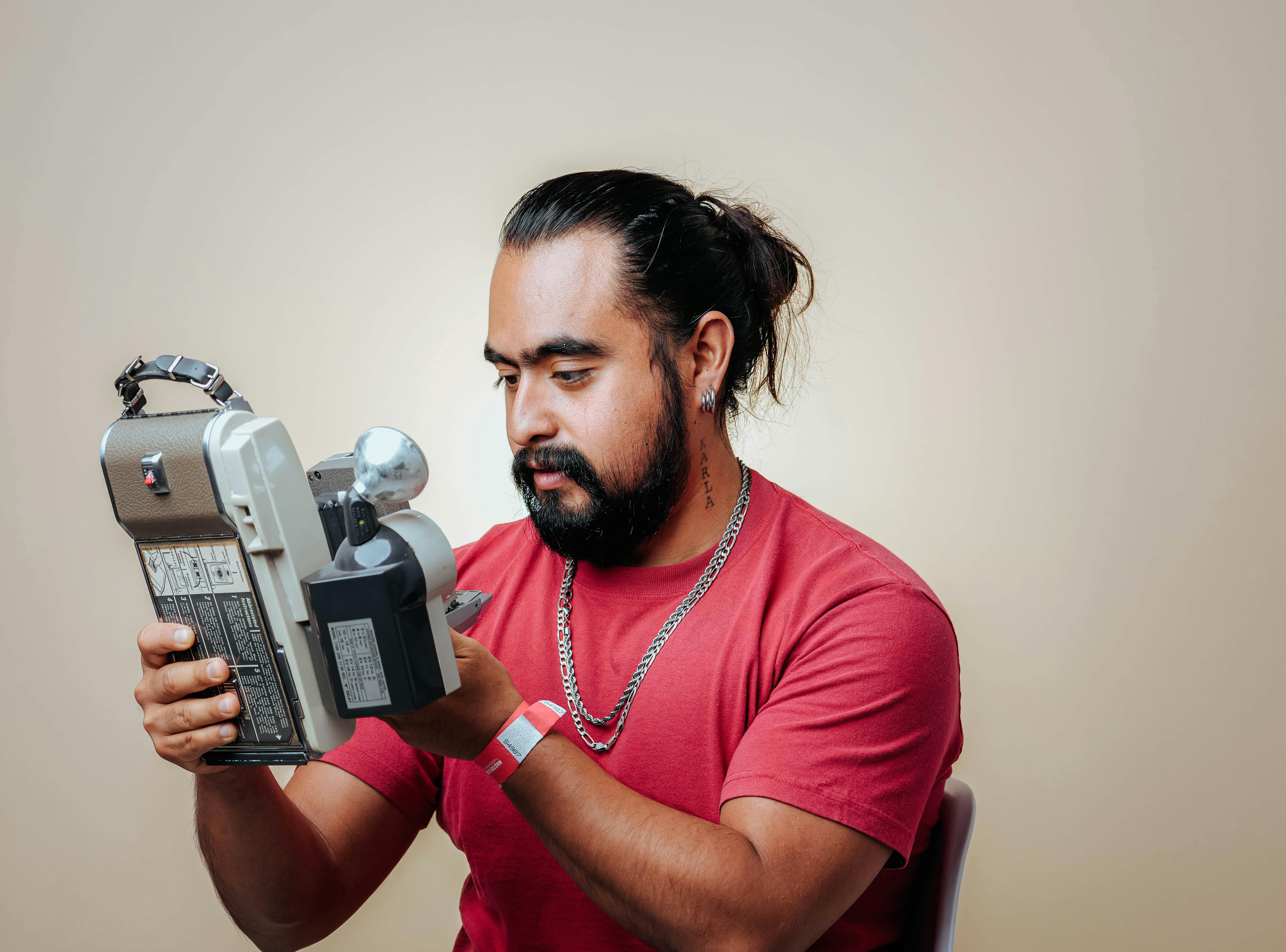 Detalle de correa de cámara cosida y con recubrimiento