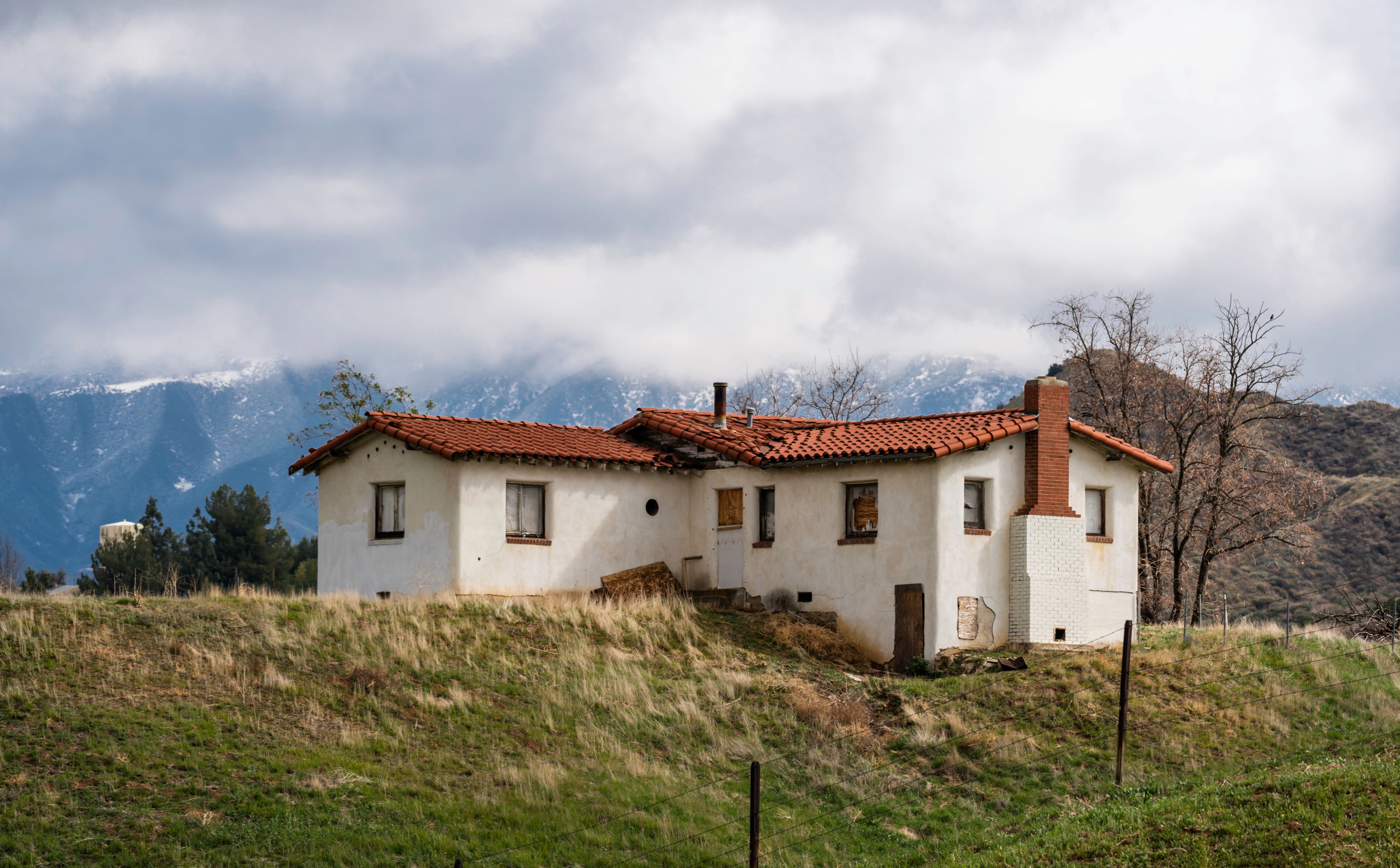 House in Countryside · Free Stock Photo