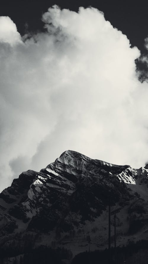 Δωρεάν στοκ φωτογραφιών με άσπρο σύννεφο, ασπρόμαυρο, βουνά