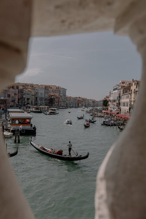 Immagine gratuita di barche, canale, edifici residenziali