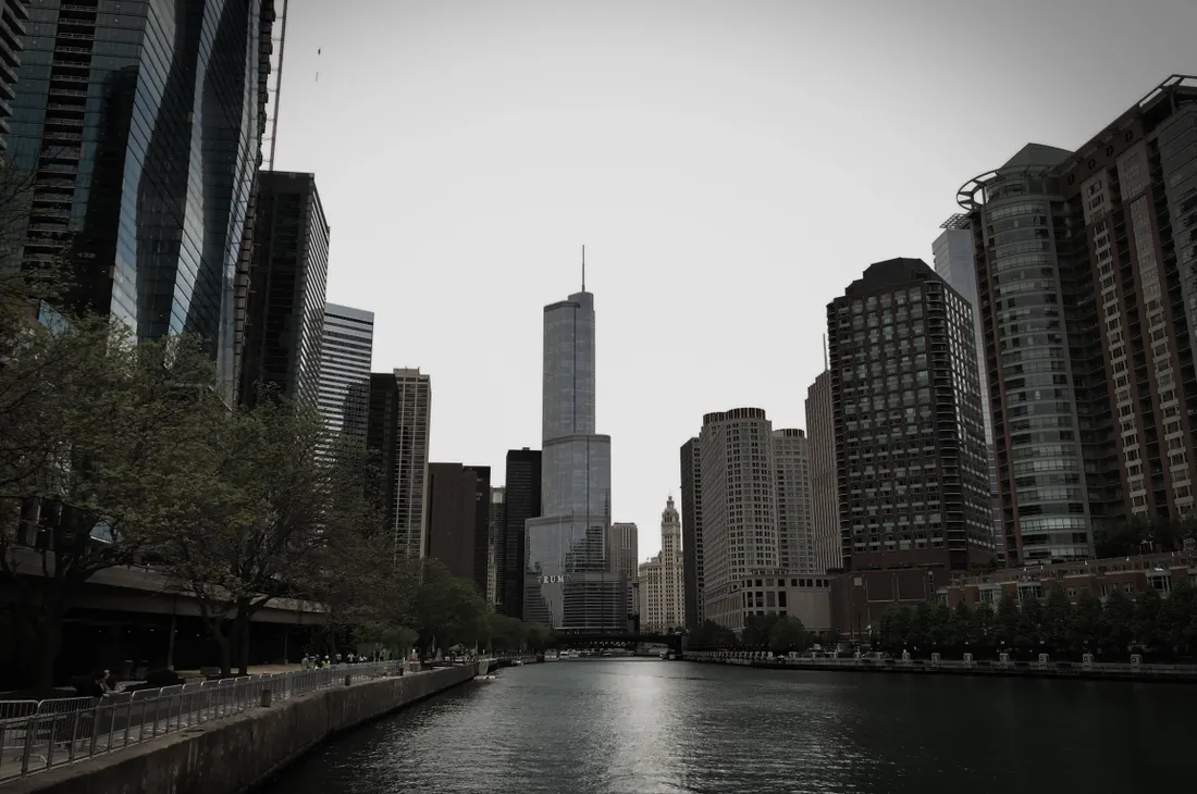The 10 Best Places to Stay in Chicago (For Every Budget) 2 Chicago River winding through the skyscrapers of River North near Freehand Chicago