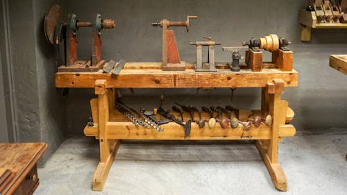 Fotos de stock gratuitas de antiguo taller, herramientas antiguas, herramientas manuales