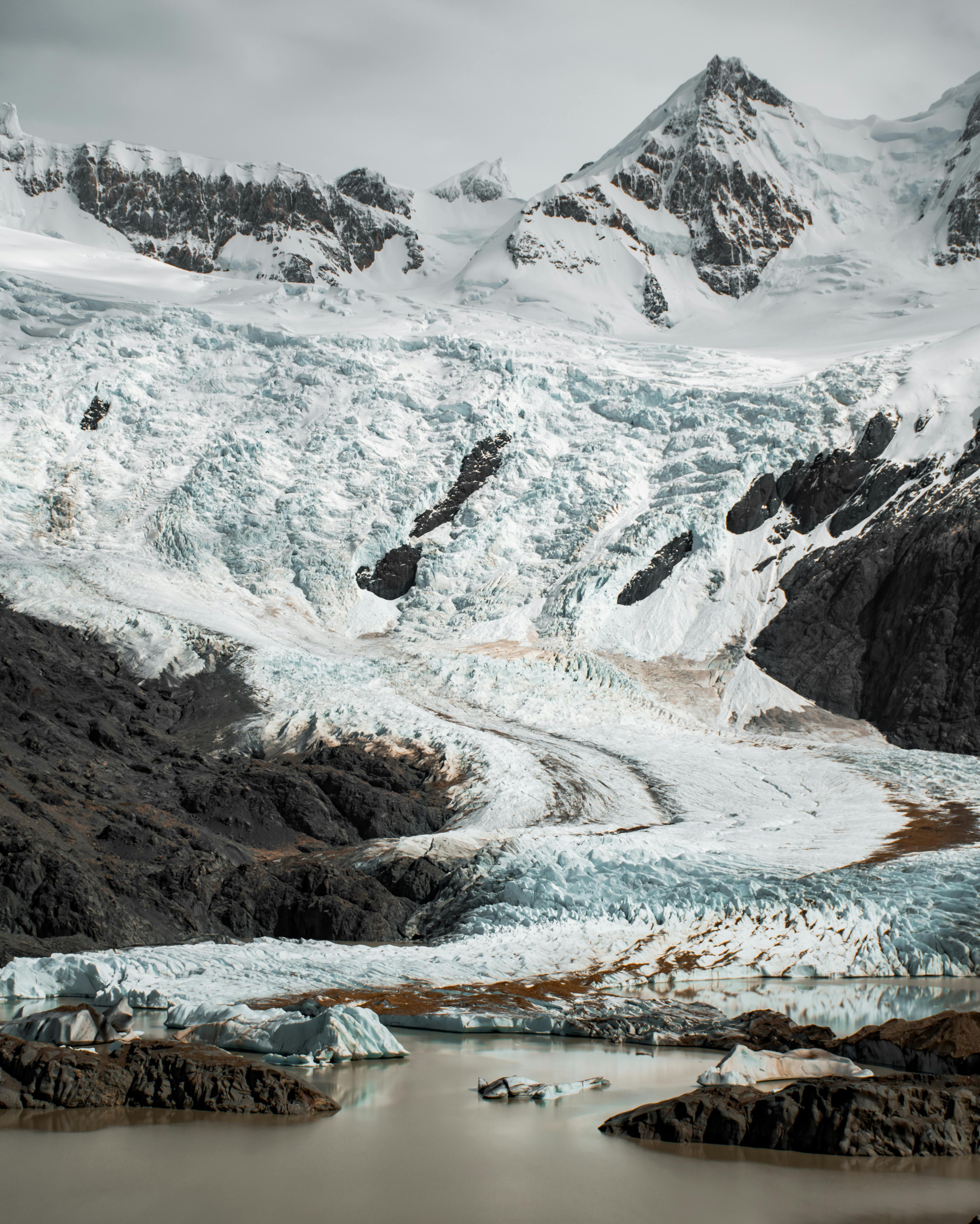 Breathtaking view of a glacier and mountains in El Chalten, Argentina.