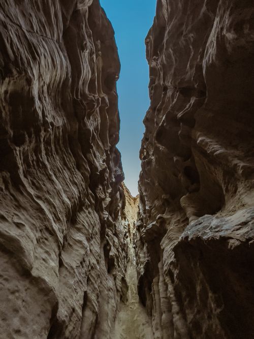 Free Explore the stunning sandstone formations of Qeshm Island in Hormozgan, Iran. Stock Photo