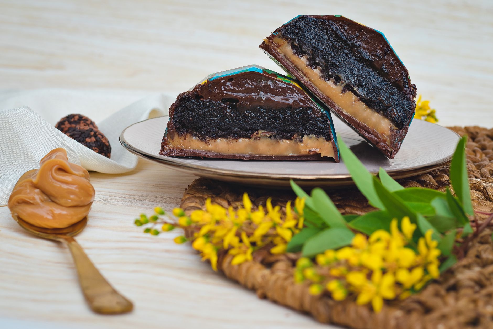 Elegant display of mini cheesecakes with peanut butter morsels