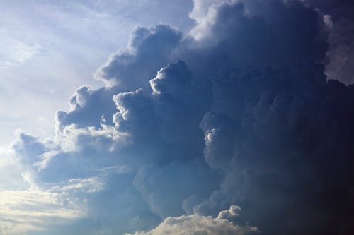 Kostenloses Stock Foto zu dramatischer himmel, hell, himmel