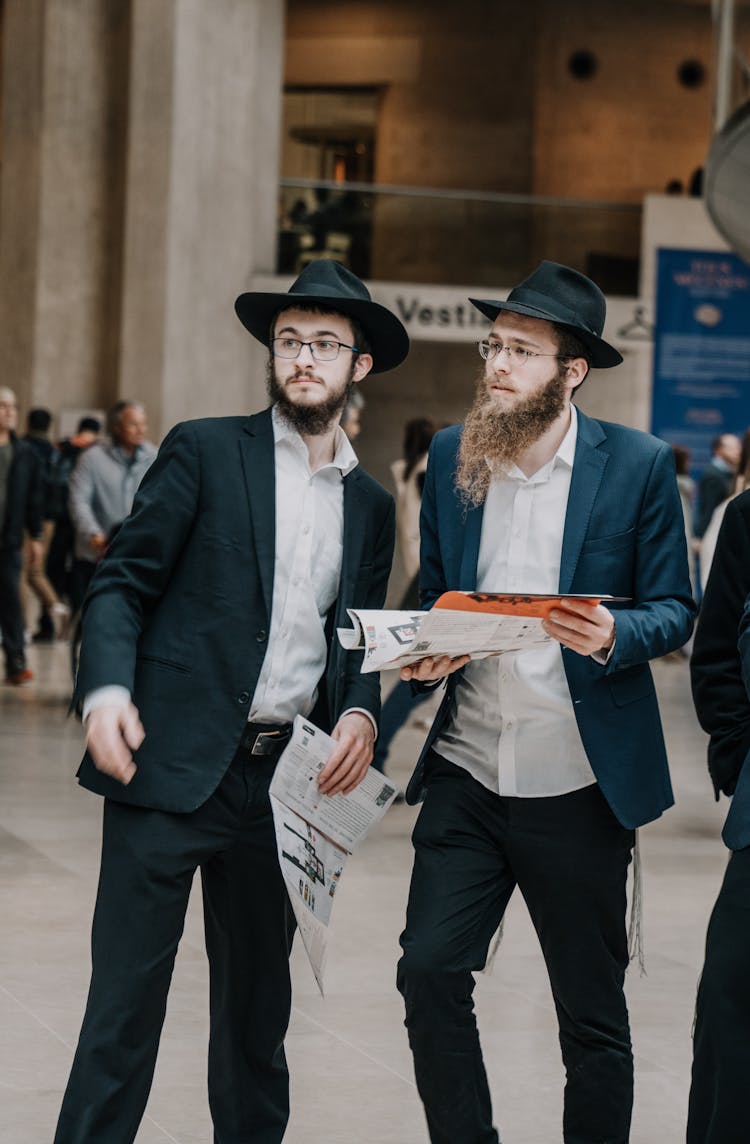 Men Feeling Lost In Museum