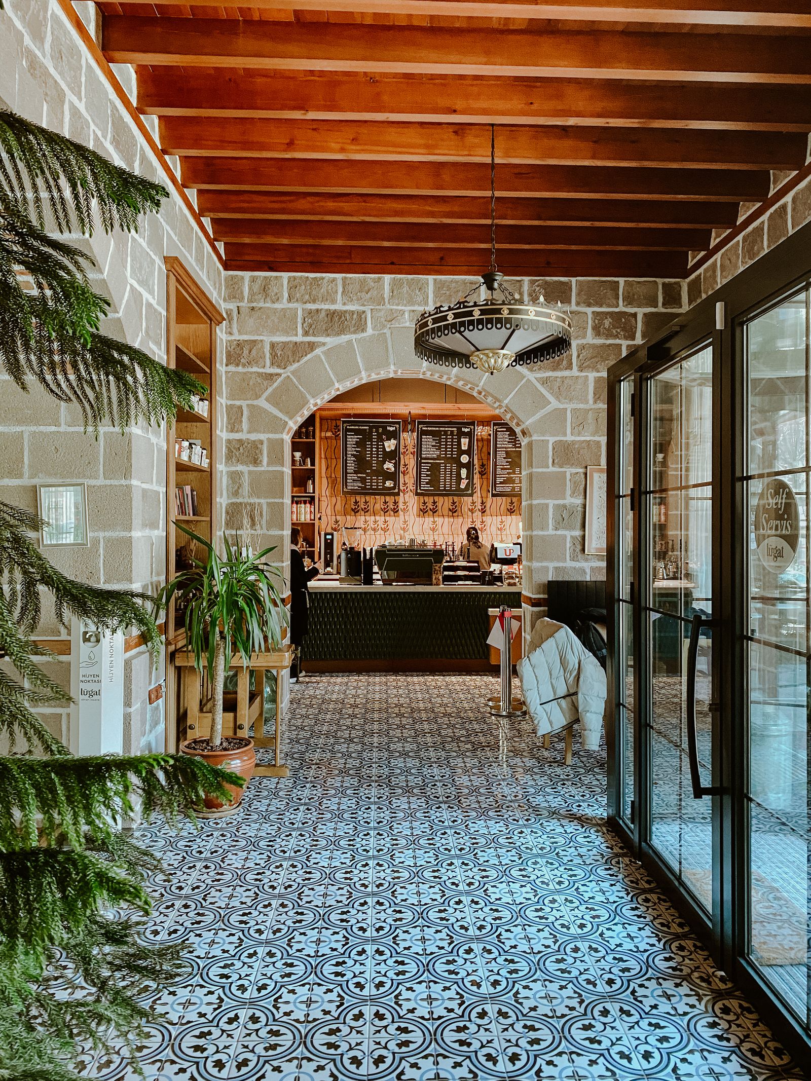 Independent coffee shop and fresh coffee — Getting Techs to Ask for Reviews Without Being Weird