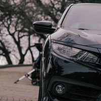 Dark compact electric crossover, photo by Deklanşör on Pexels