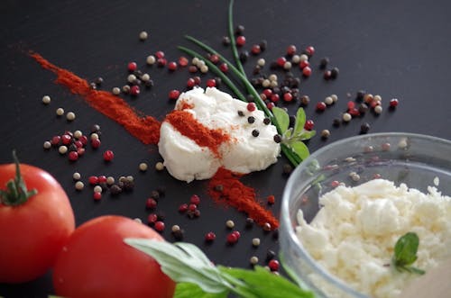 Tomate Rouge Presque Crème Blanche Aux épices