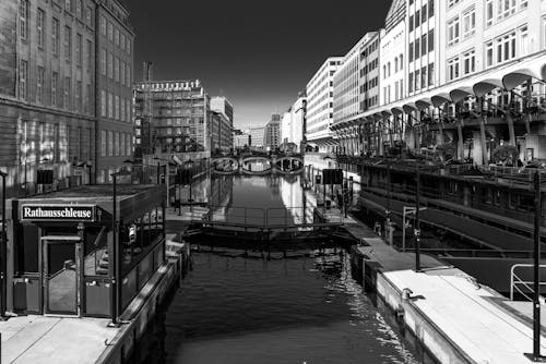 Immagine gratuita di amburgo, bianco e nero, canale
