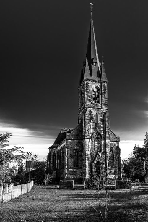 Gthic Church with Tower in Black and White · Free Stock Photo