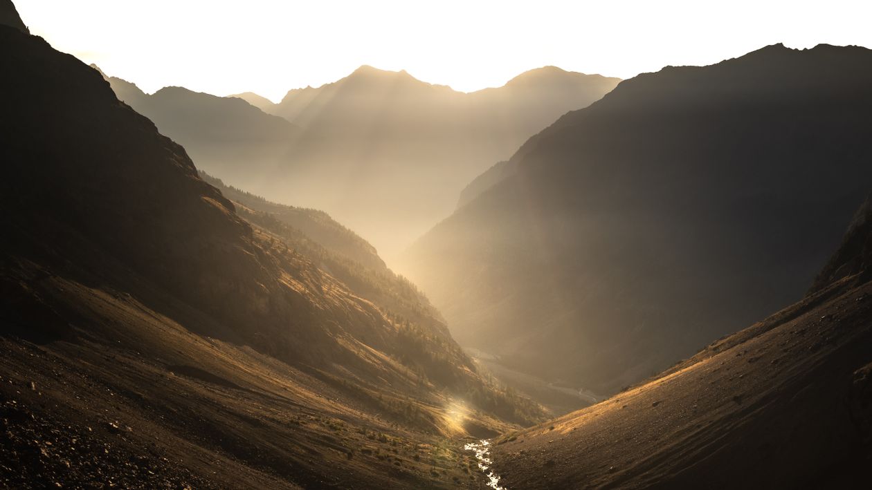 Led Lighted Valley Light in the valley. · Free Stock Photo