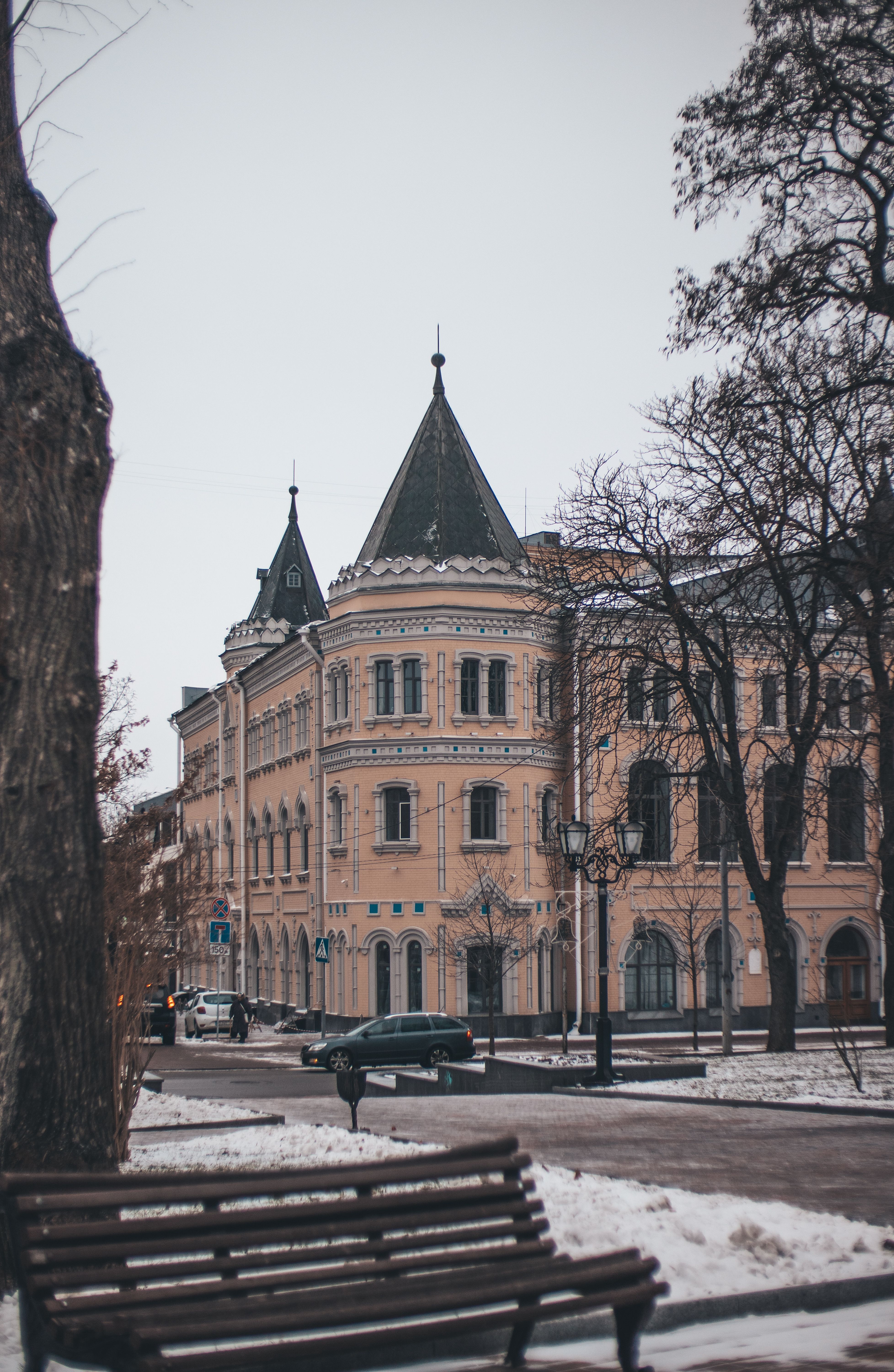 Facade of Residential Building in City · Free Stock Photo