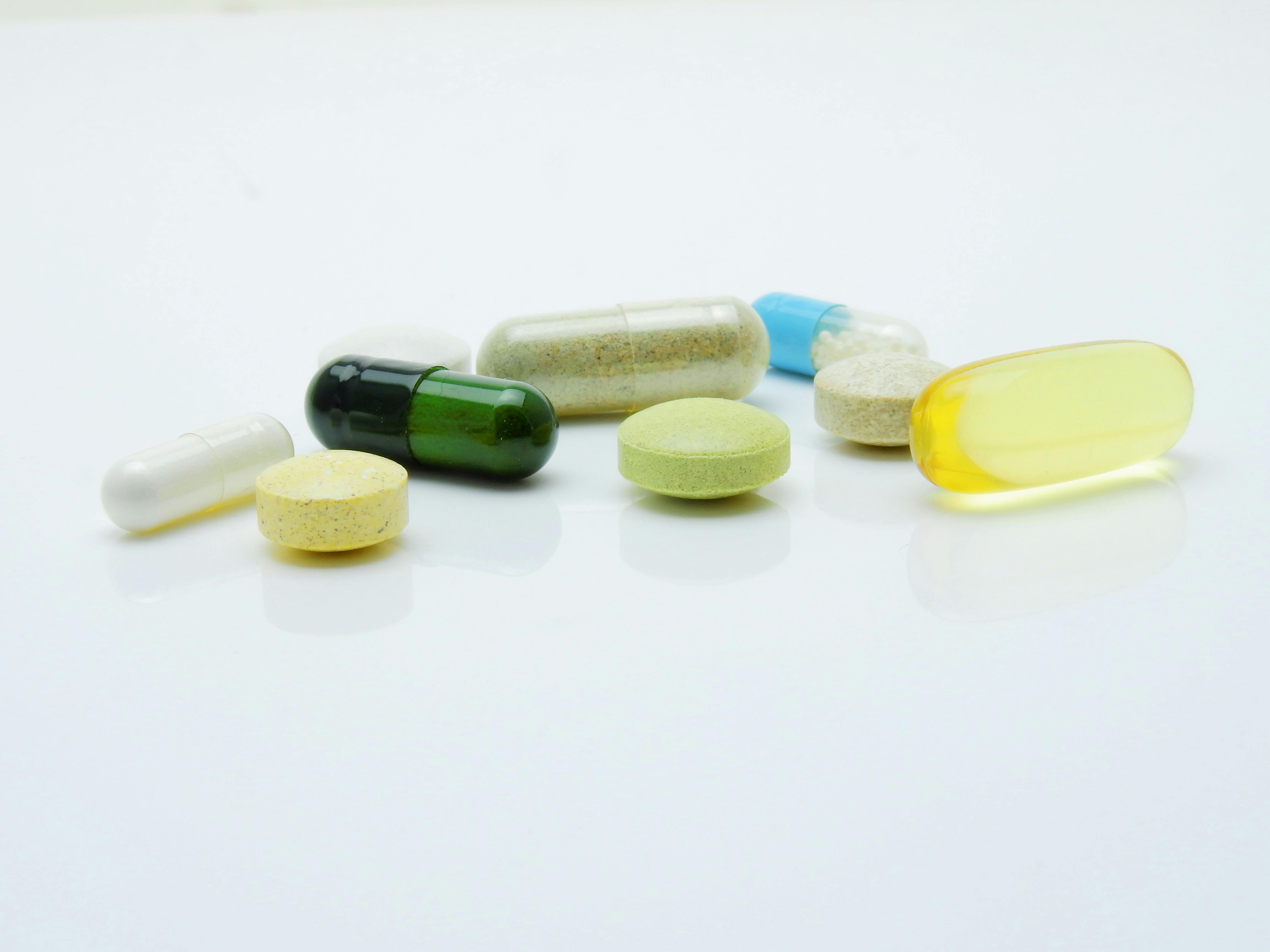 Close Up Photography of Pills \u00b7 Free Stock Photo