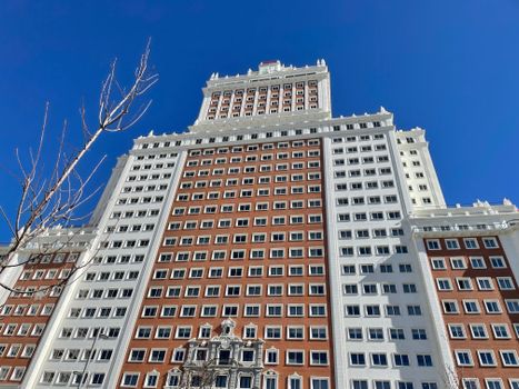 Reina Sofía and Guernica context walk — Madrid