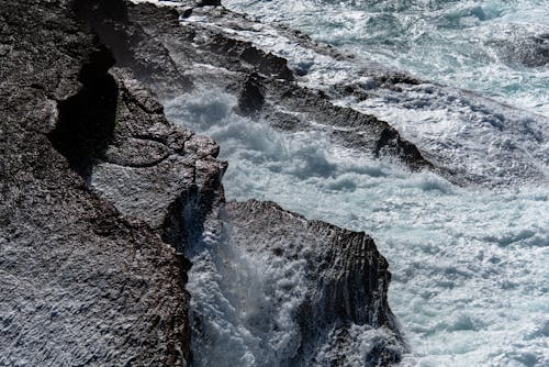 Gratis lagerfoto af bølger, hav, klippe