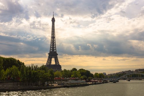 Ingyenes stockfotó ég, Eiffel-torony, építészet témában Stockfotó